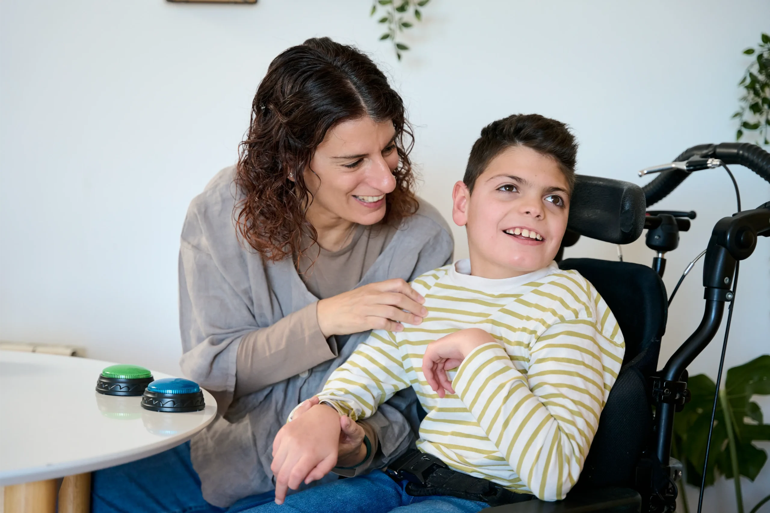 Support worker speaking with a participant using a wheelchair